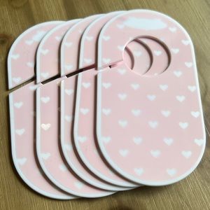 Infant or girls closet dividers